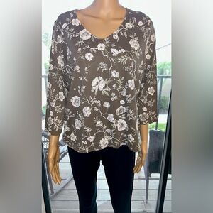 Studio Works floral, brown & white 3/4 length sleeves blouse. Sz PXL